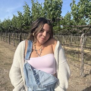 Meet your Posher, Abigail